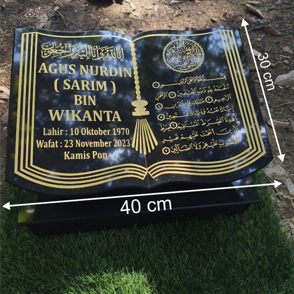 ​Batu Nisan  Model Buku Bertasbih (Black Gold Glossy)30×40 cm