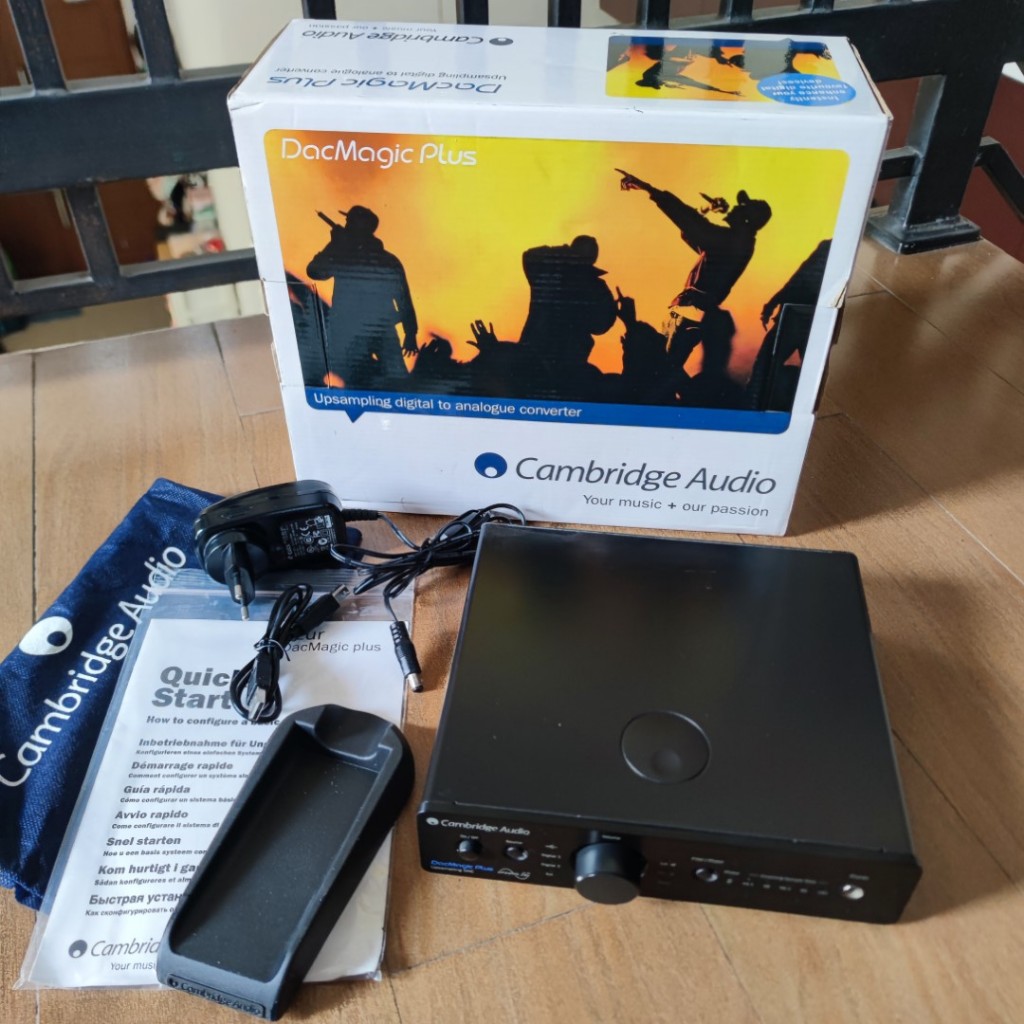 Cambridge Audio DacMagic Plus USB DAC Optical Coaxial input upsampling 24bit/384kHz