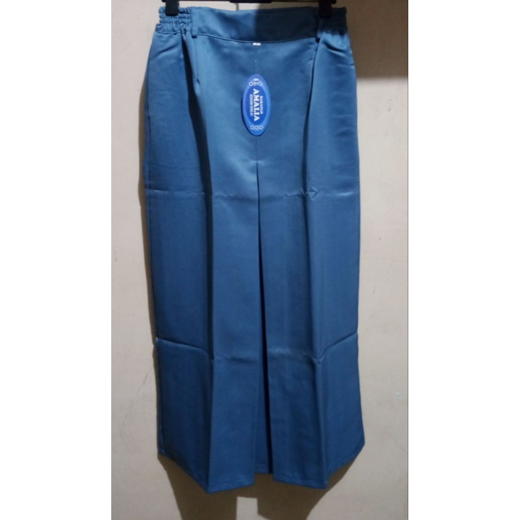 Rok Span Abu abu Panjang lipetan 1 bahan licin