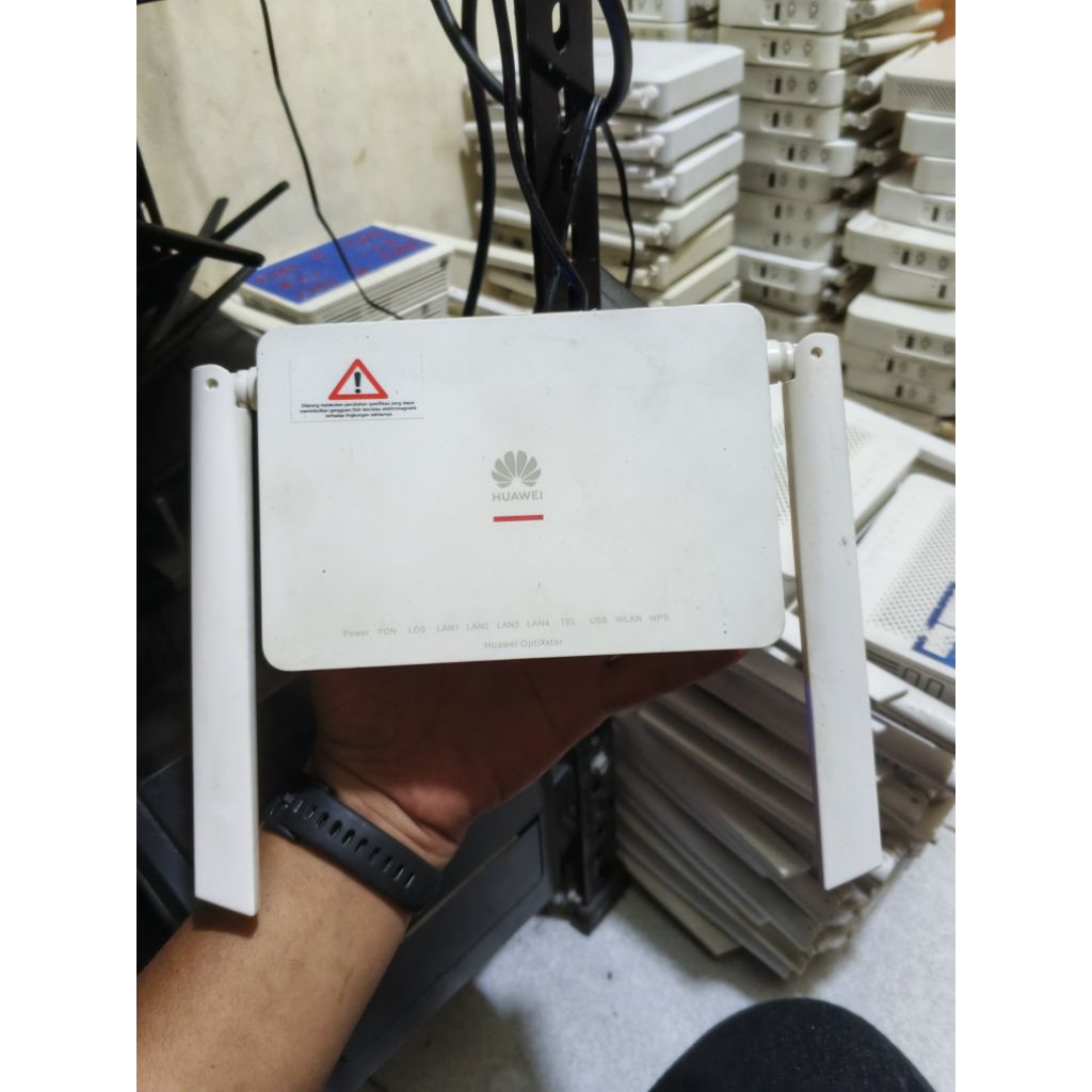 ROUTER HUAWEI OPTIXSTAR HG8145X6-10 + ADAPTOR