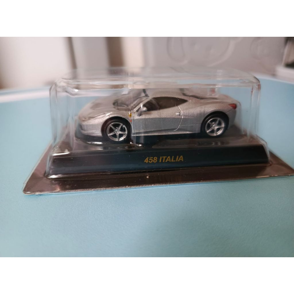 KYOSHO NEO 8 FERRARI 458 ITALIA SILVER SKALA 1:64