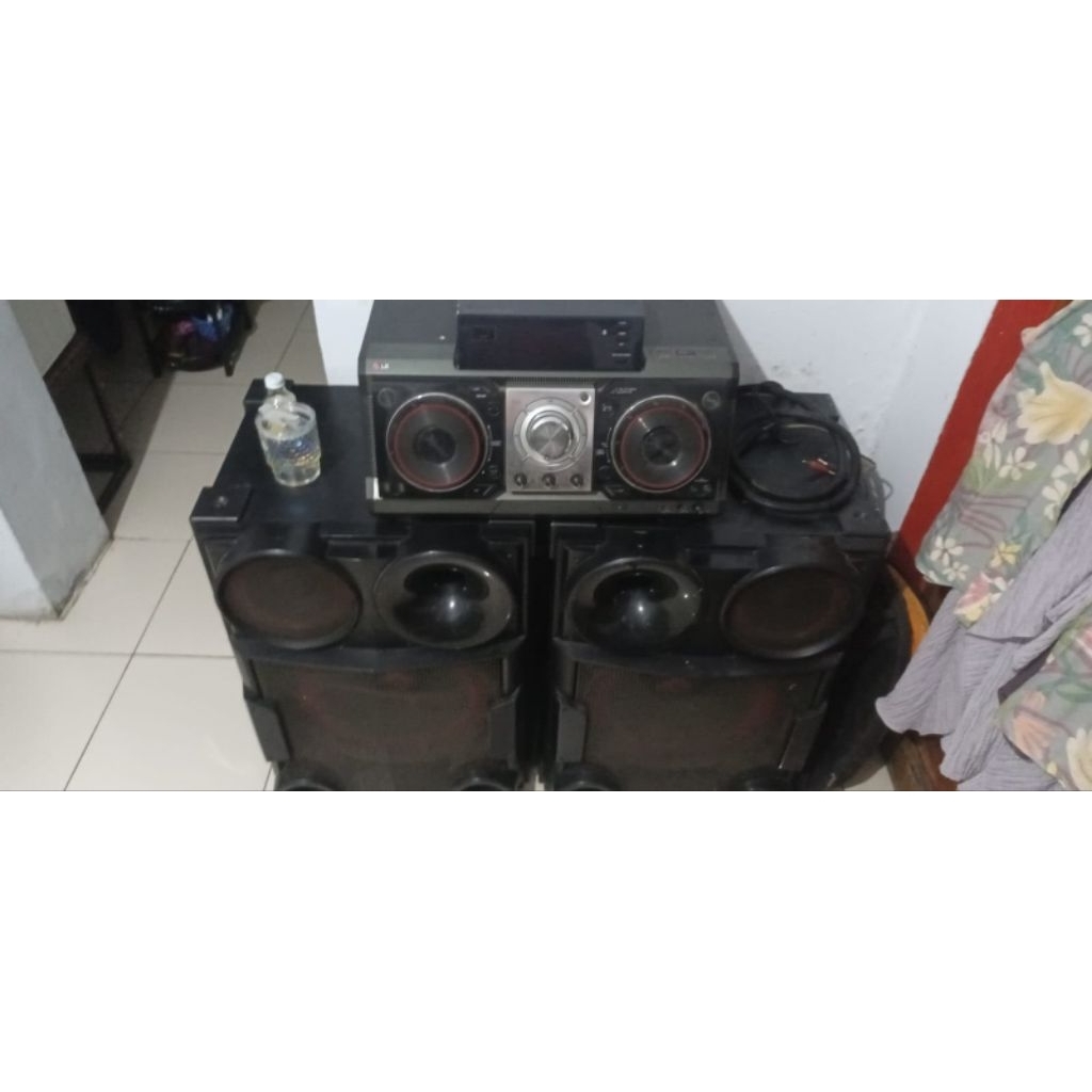 Speaker LG X Boom type CM9730 Super Power Hi-Fi