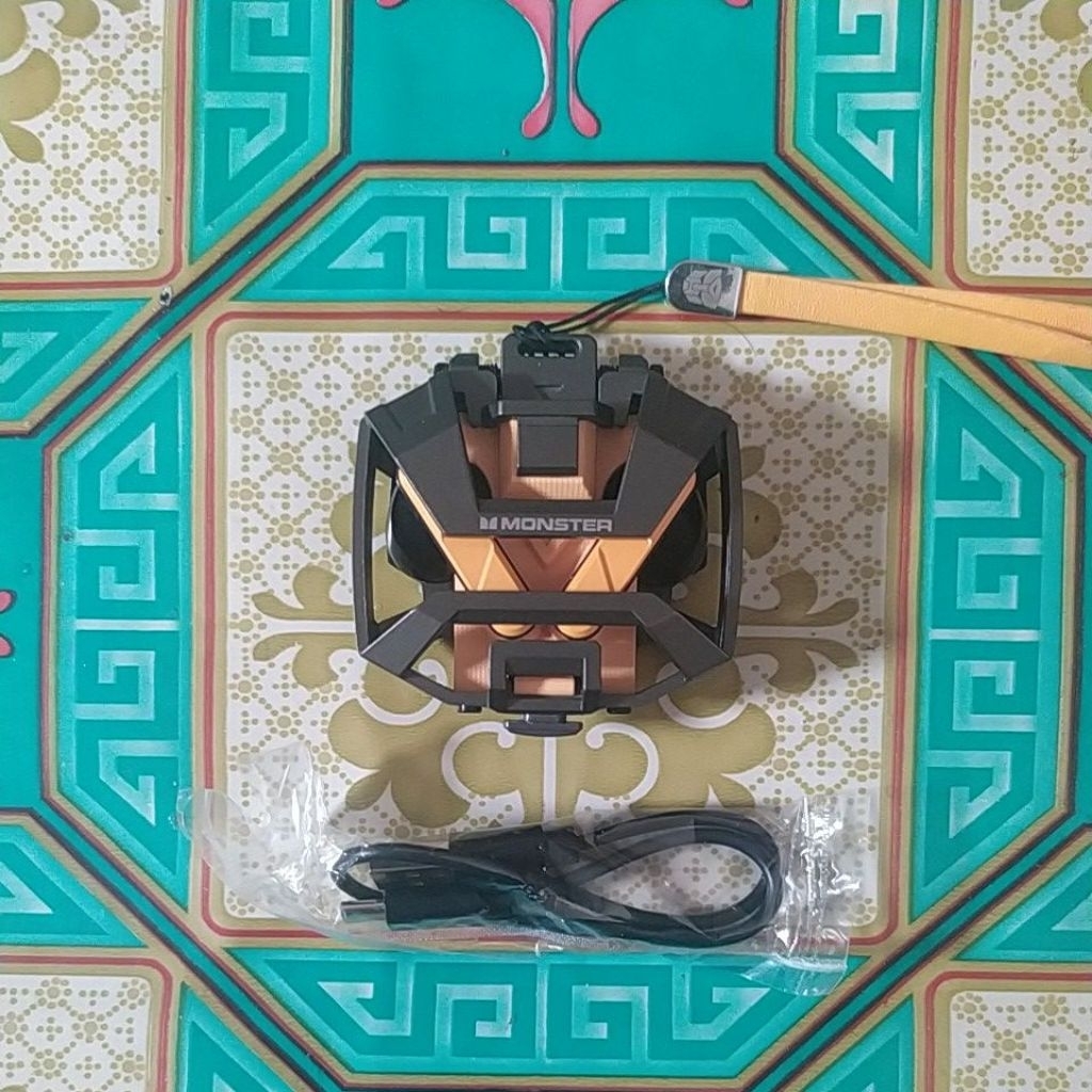 TWS Monster Xkt09 (preloved)