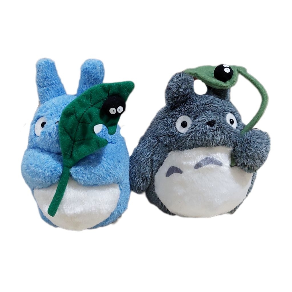 Boneka Studio Ghibli Totoro Holding Leaf Plush Sun Arrow