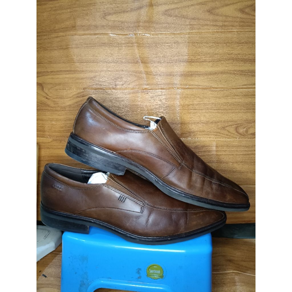 Sepatu Kulit ECCO Slip-On size 47