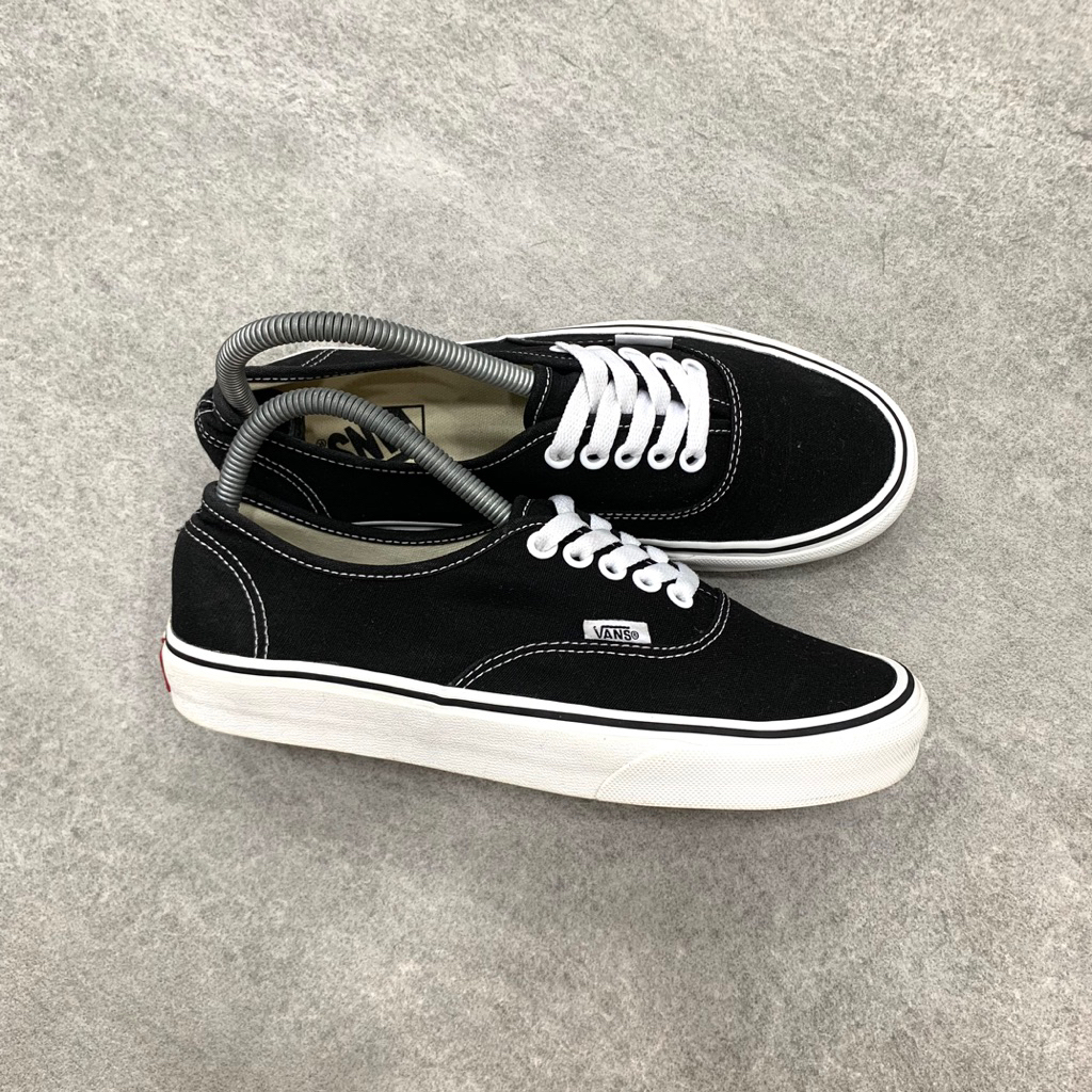 Vans Authentic Black