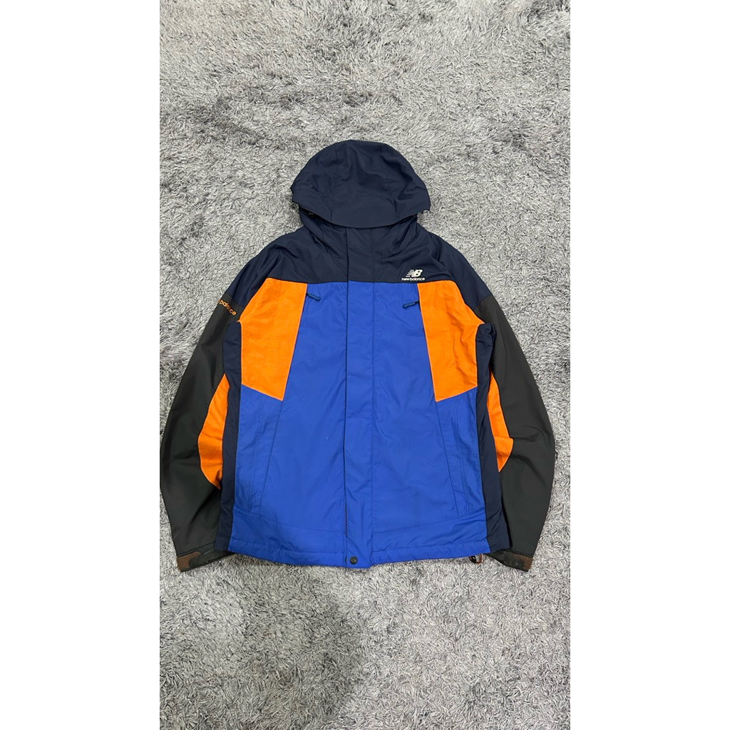 jaket gunung outdoor New Balance (NB)