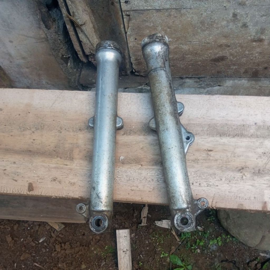 Bottom tabung sok depan gl 100