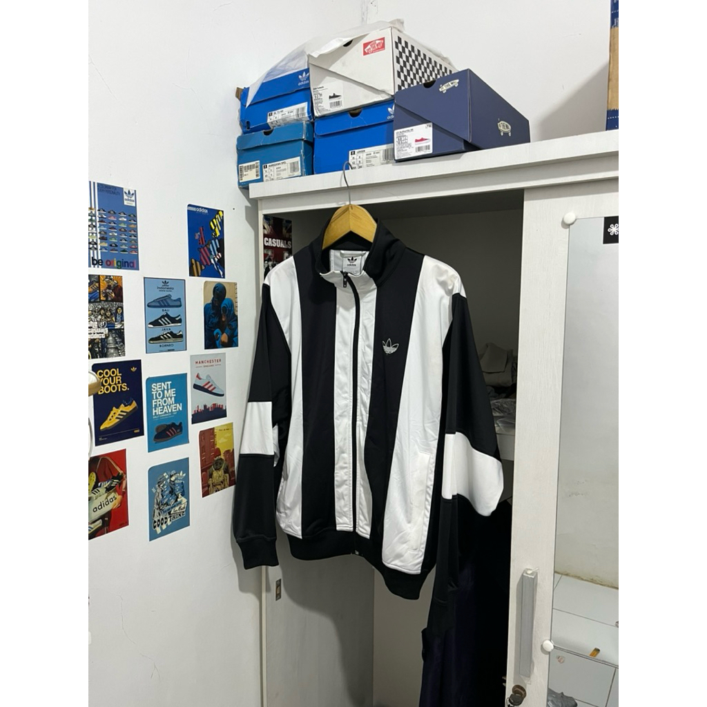 Tracktop Adidas Hitam Putih