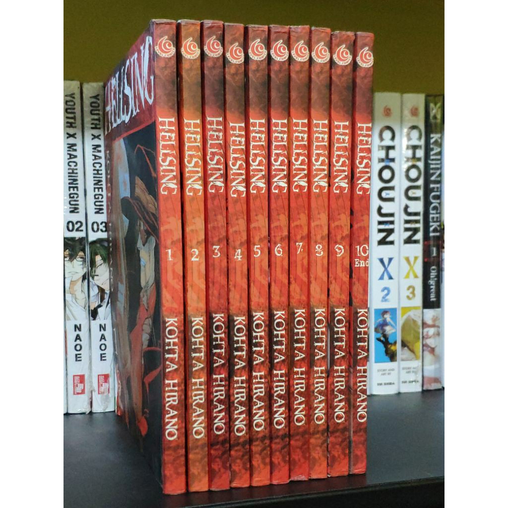 Komik Hellsing by Kohta Hirano set tamat 1-10