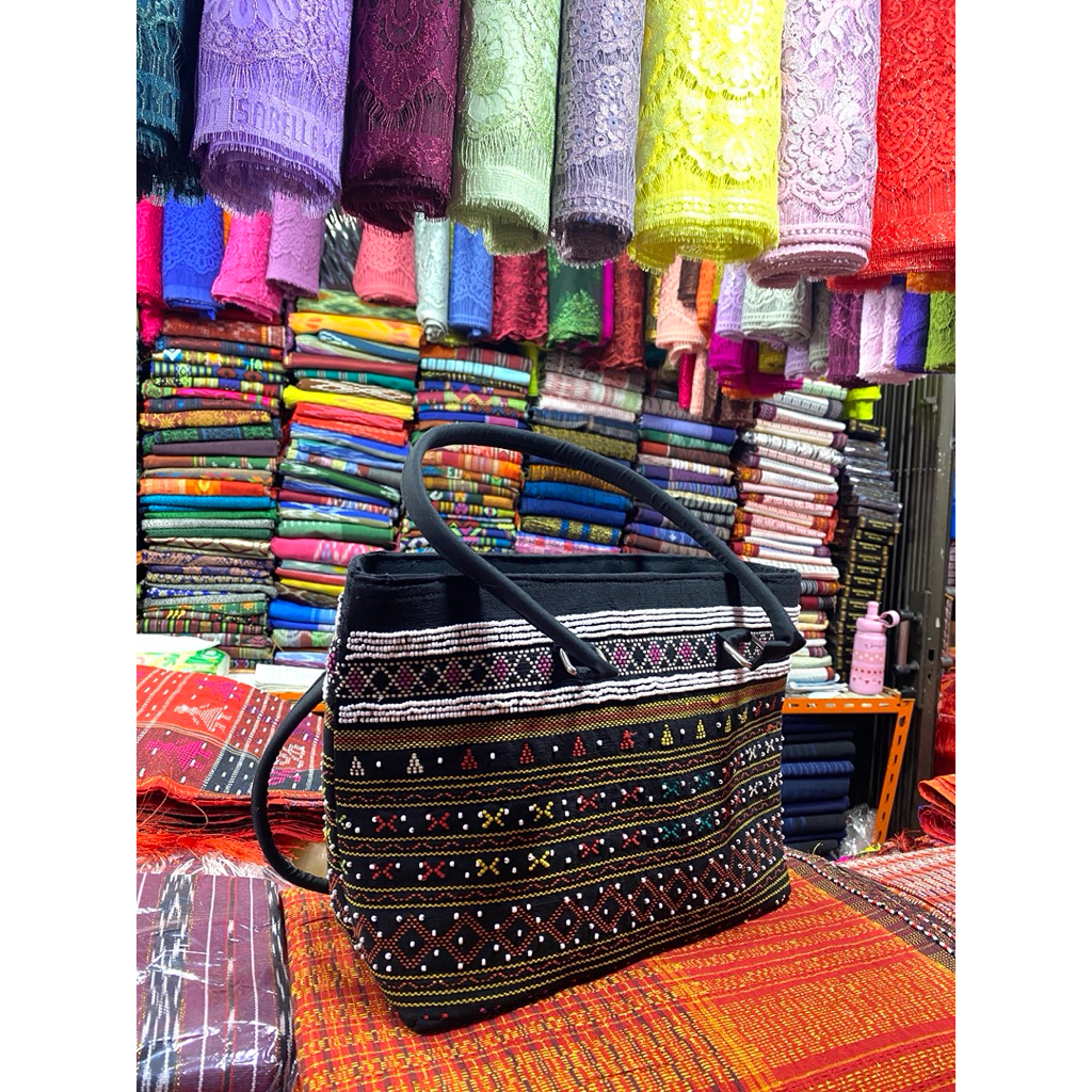 Tas ulos