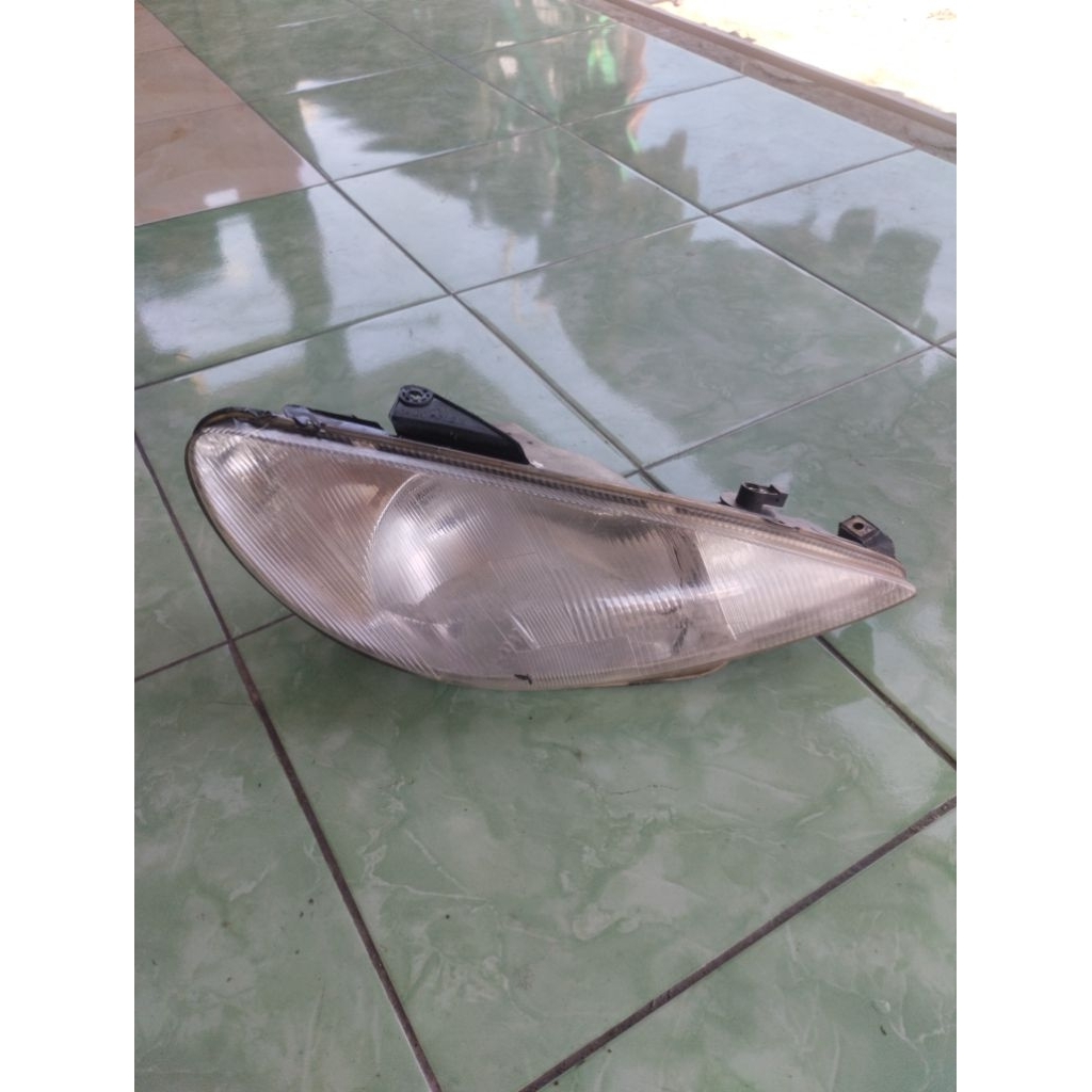 Lampu Peugeot 206 Depan kanan
