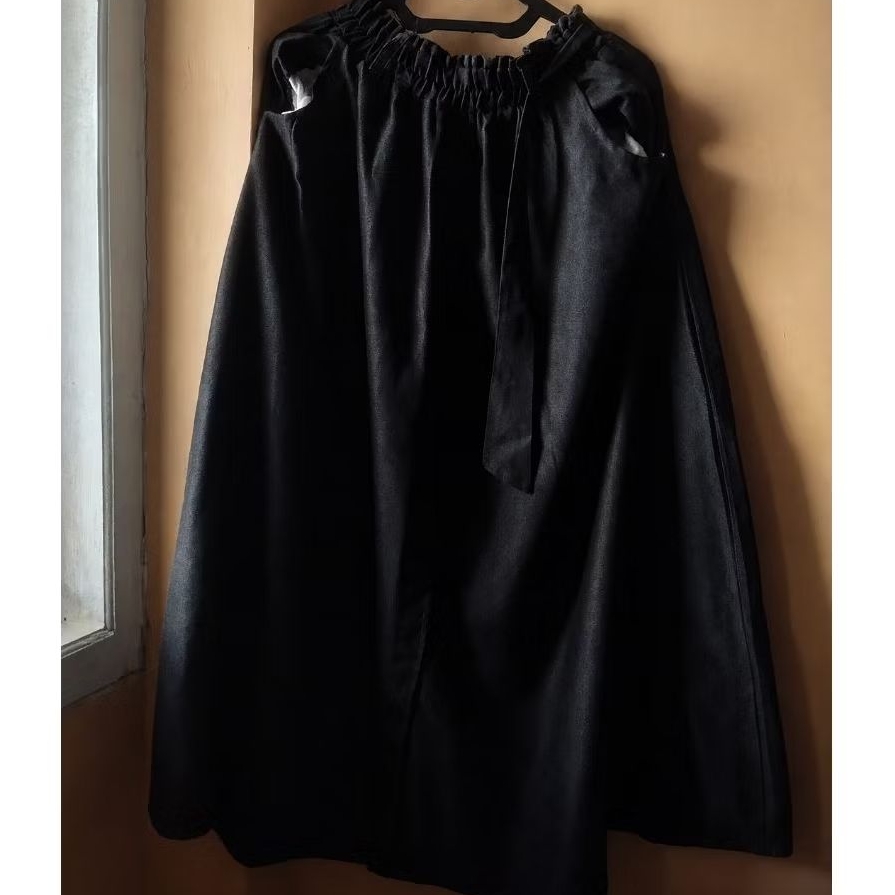 Preloved rok hitam payung