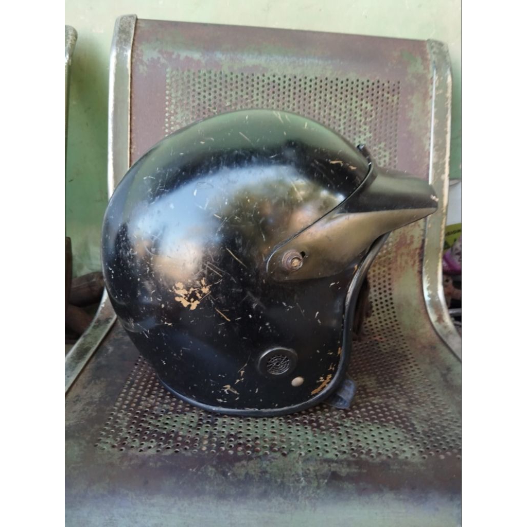 helm Yamaha jadul