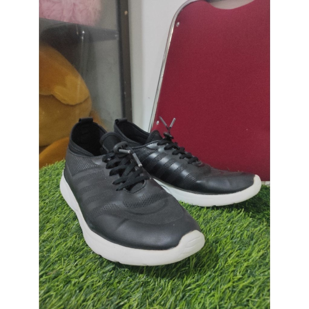Sepatu Olahraga Jackson Size 42