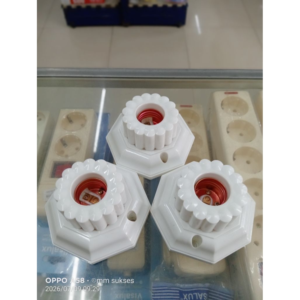 Fitting lampu visalux