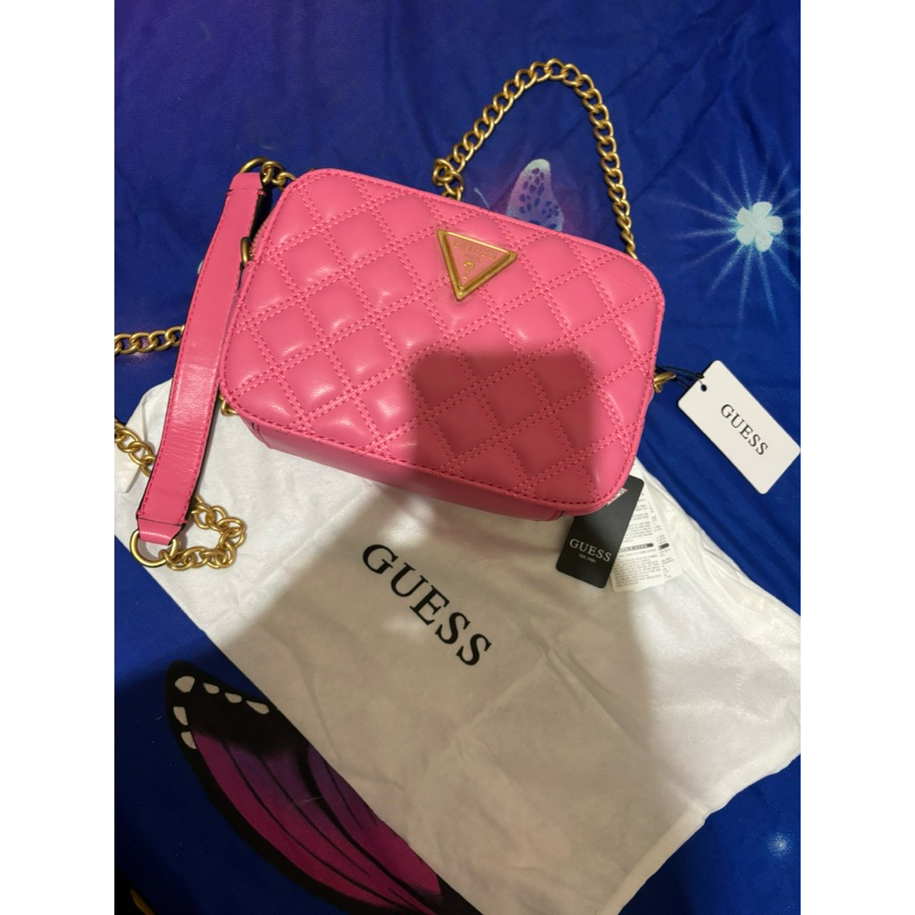 WTS NEW GUESS GUILLY CAMERA SLING BAG PINK WATERMELON