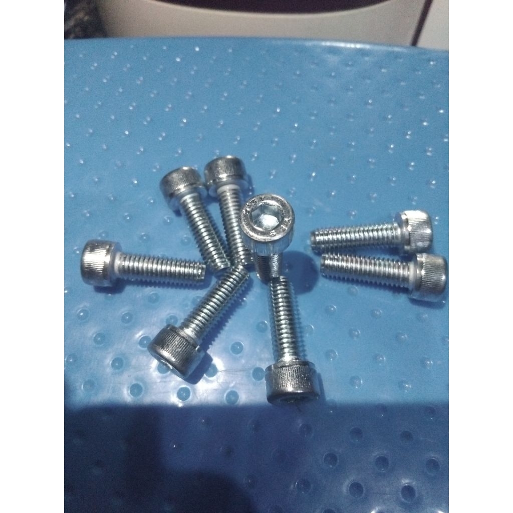 baut L m8x2,5 mm orijinal
