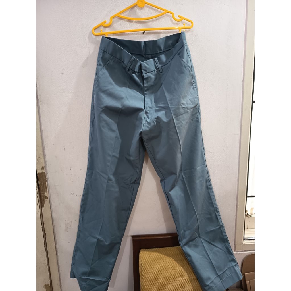 celana seragam SMA preloved