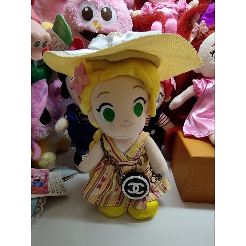 harga 250K (baca deskripsi). Boneka Princess Rapunzel. Boneka Rapunzel. Boneka Nuimos Rapunzel