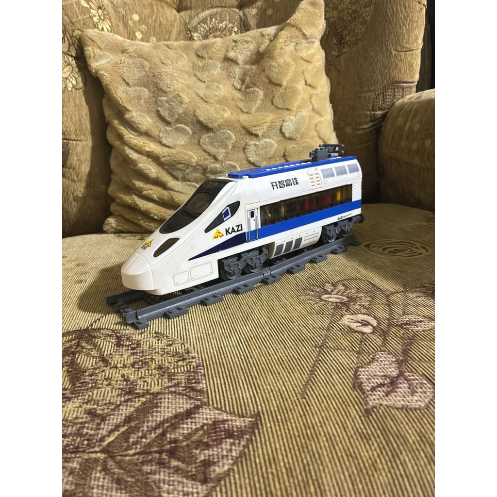 lego train (KAZI)
