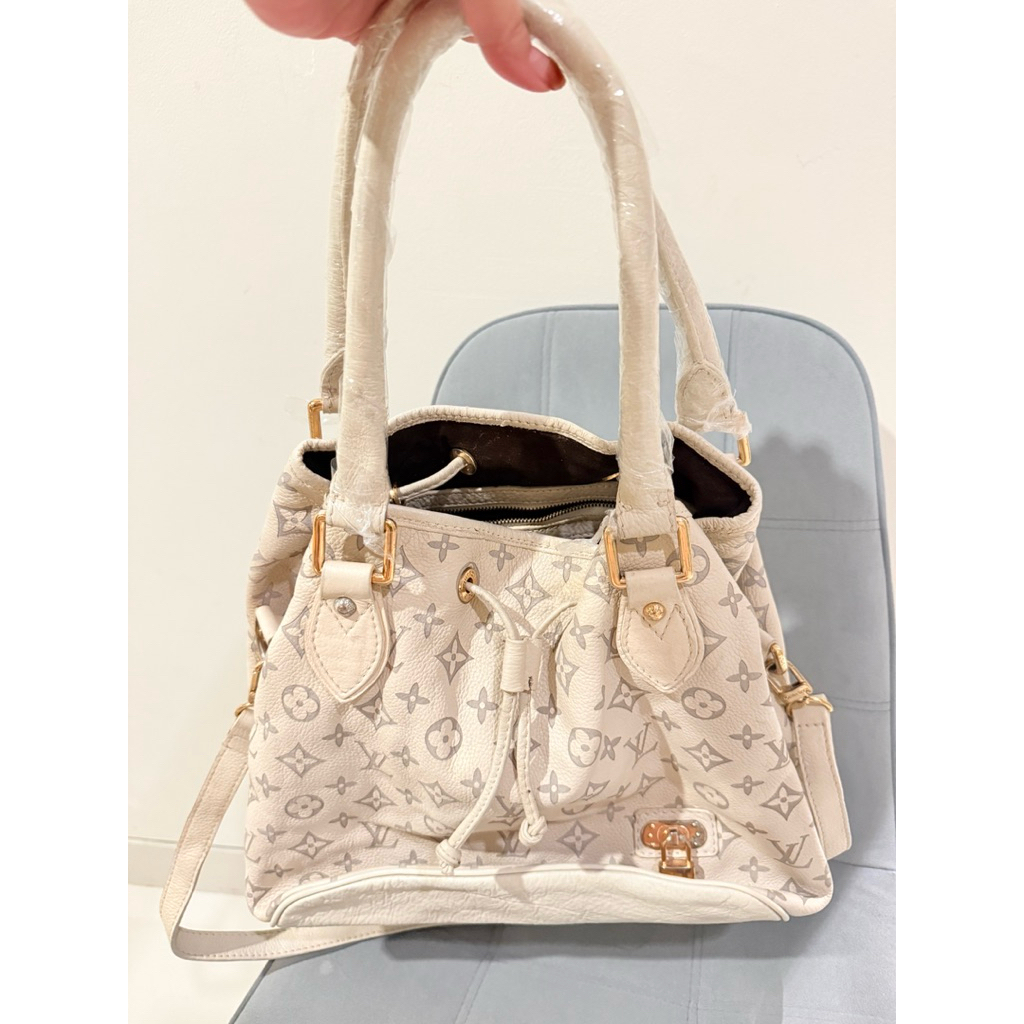 LV Neo Cubby Preloved