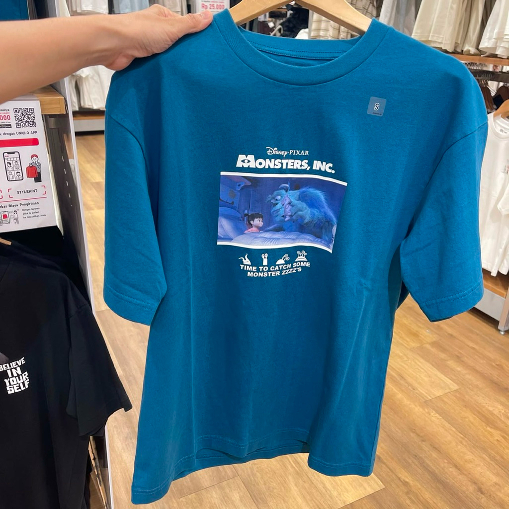 Tshirt Uniqlo Man PIXAR 66 blue
