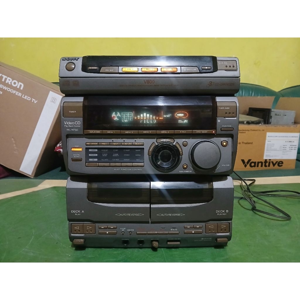 Head hifi compo SONY V800 legendaris