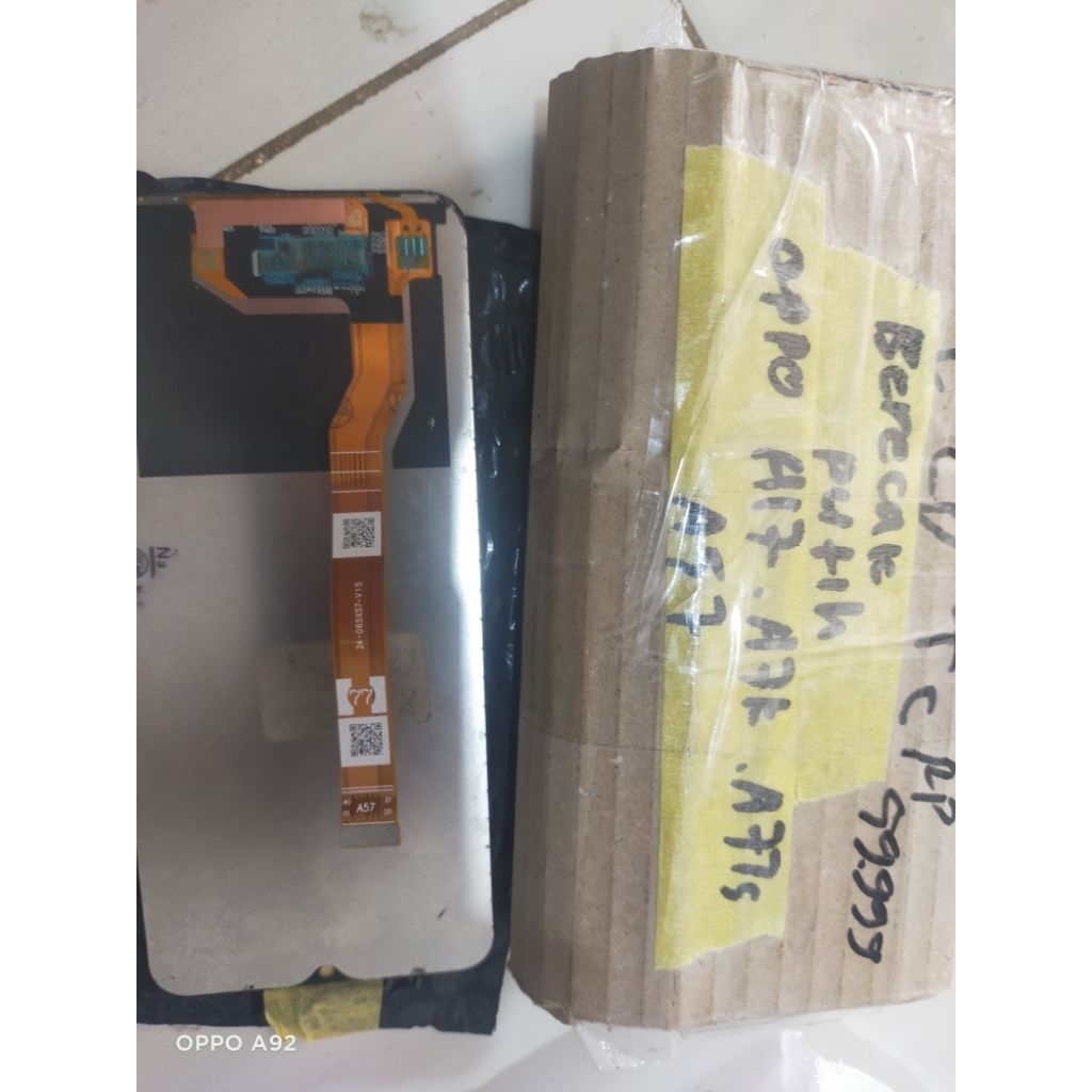 LCD TC HP OPPO A17. A7K. A77S. A57. minus bercak putih. z