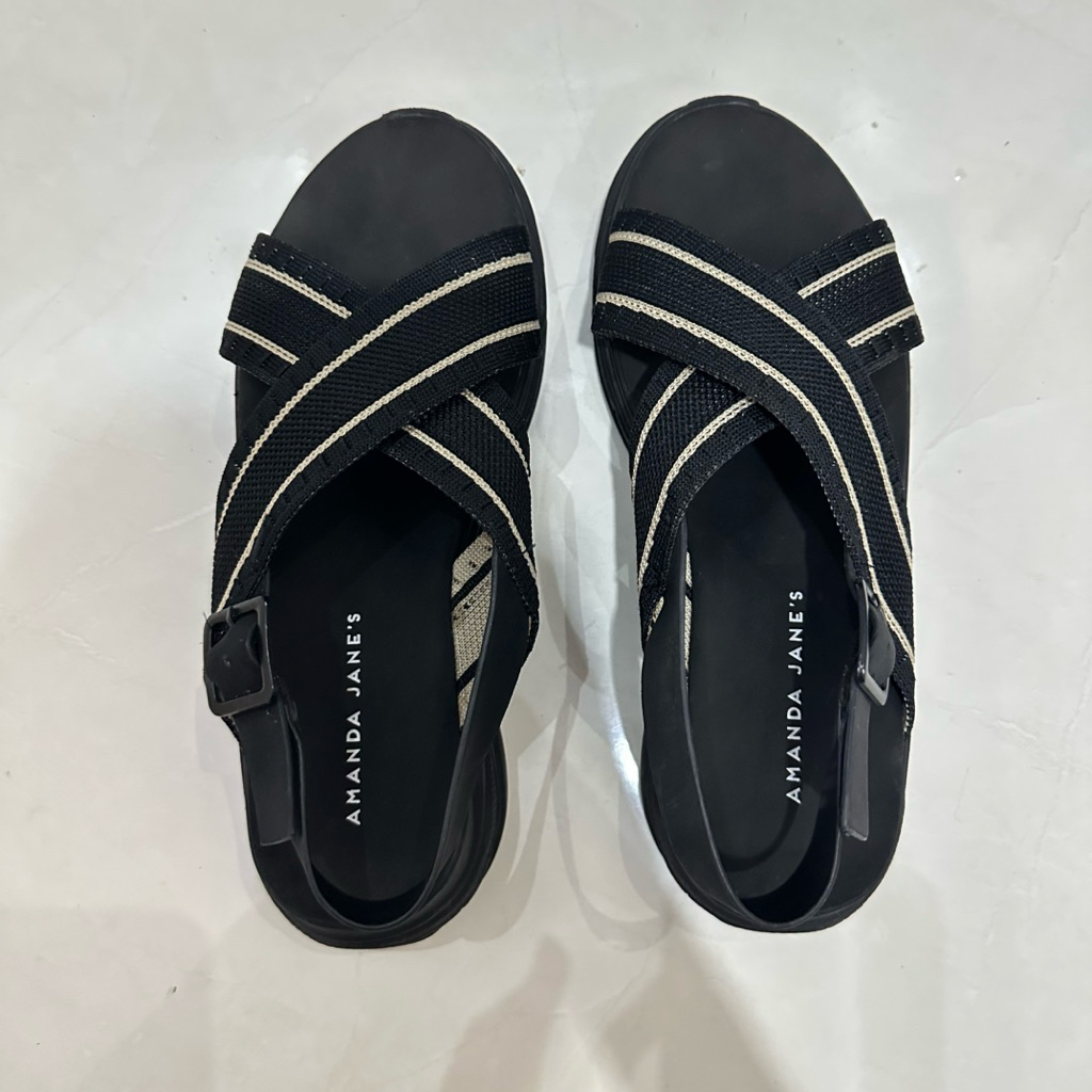[preloved] AMANDA JANE’S sepatu sandal slip on