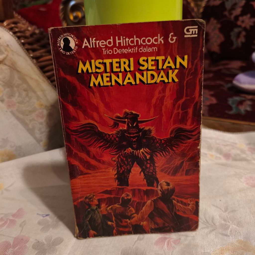 Novel Remaja Cerita Detektif Seri Trio Detektif