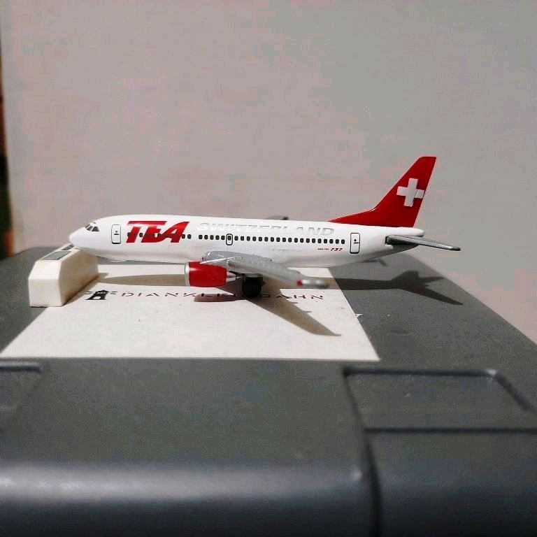 Herpa Wings skala 1:500 - Boeing 737-700 TEA Switzerland (HWL25)