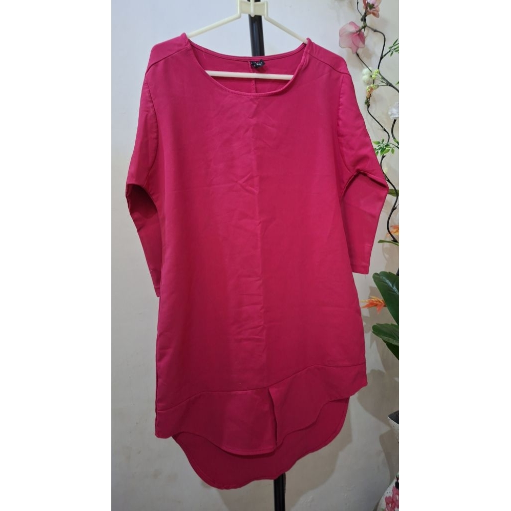 [PRELOVED] Atasan Tunik Wanita Oval Fuschia Jumbo / Blouse Oversize