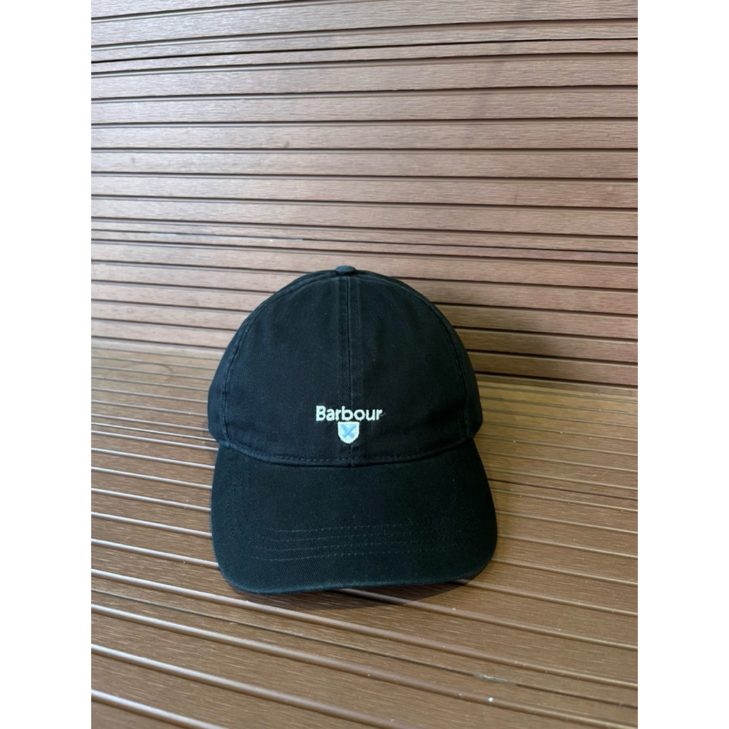 caps barbour black