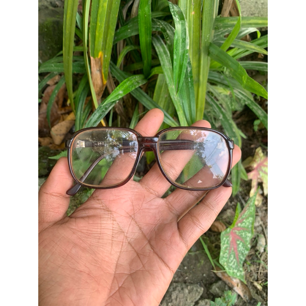 frame kacamata jadul