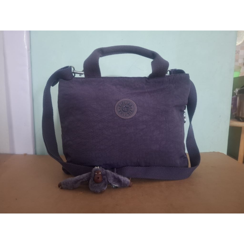 Preloved Shoulderbag Kipling Tas selempang bahu wanita warna dark purple