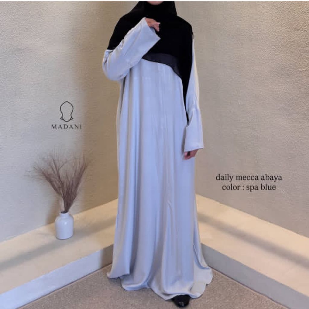 daily mecca abaya madani the label