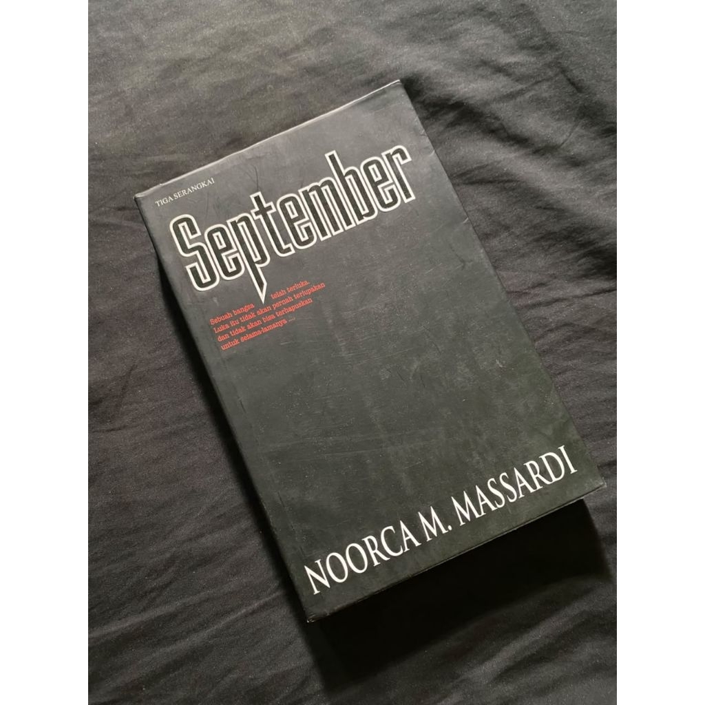 September - Noorca M. Massardi | Preloved Novel Original
