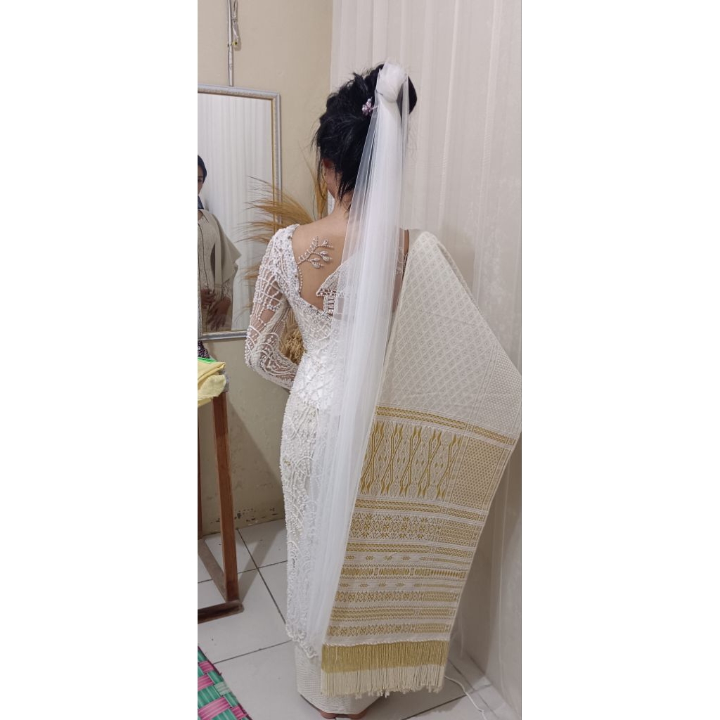 Back detail kebaya pemberkatan/pengantin batak
