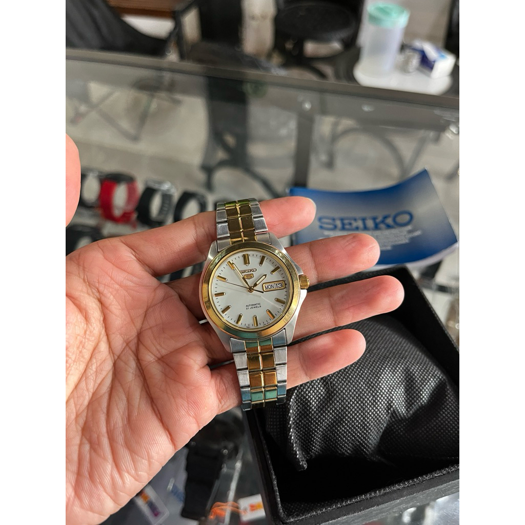 Seiko 5 lumayan mulus
