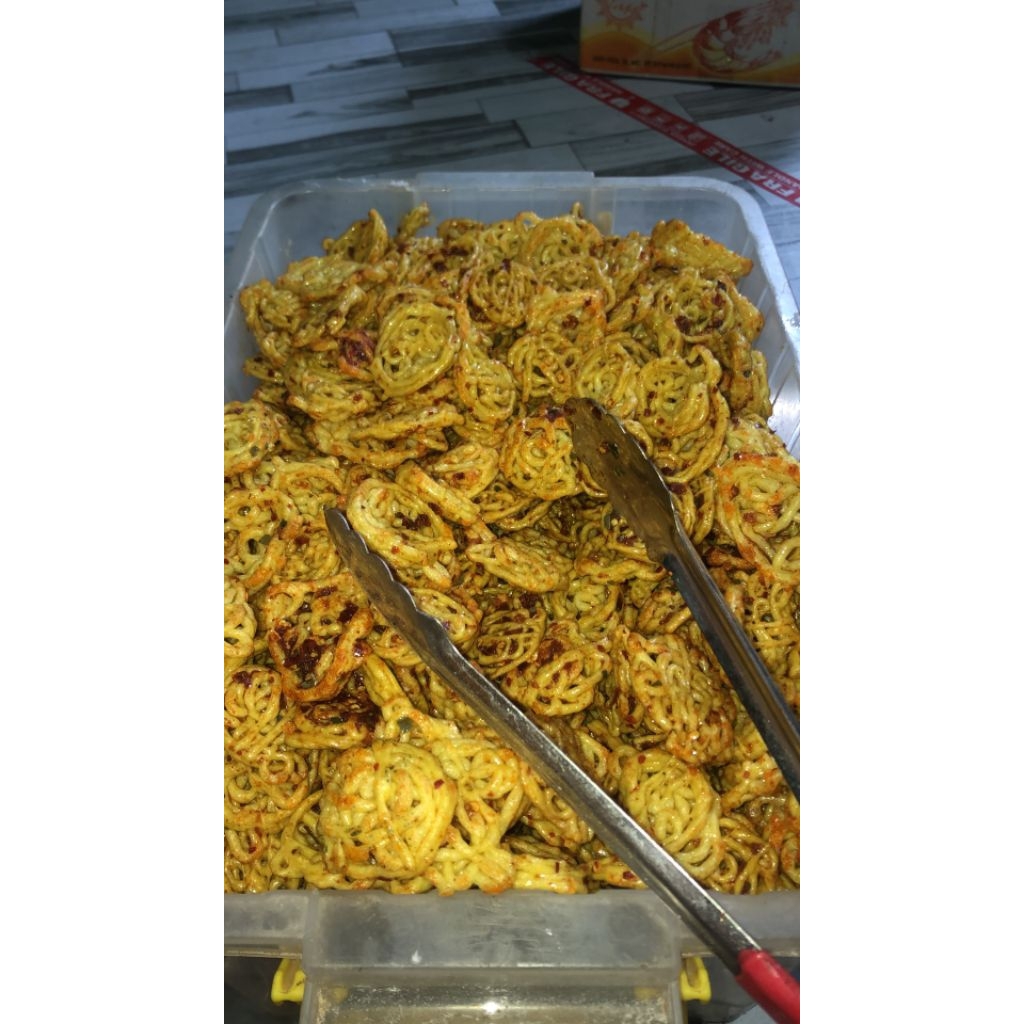 seblak krupuk mie pedas daun jeruk