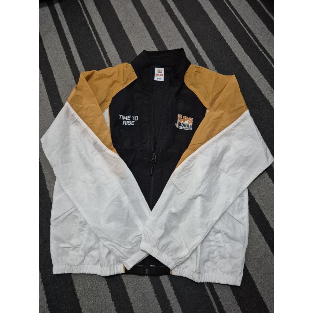 FINISHER JACKET LPS HALF MARATHON 2025