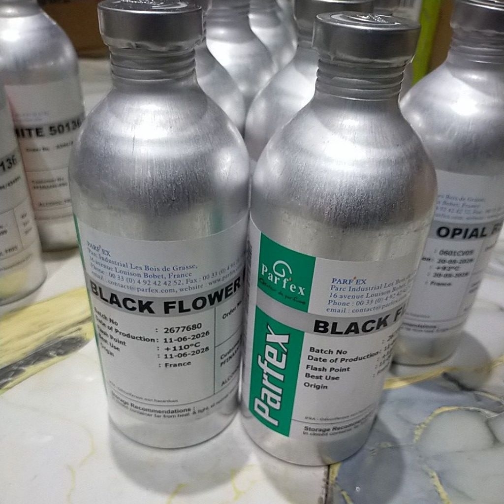 parfex black flower inspired Avril kemasan 1/2 segel Dan 100ml