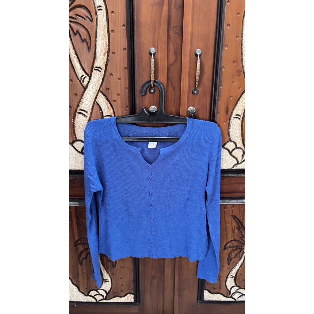 Cardigan Thrift