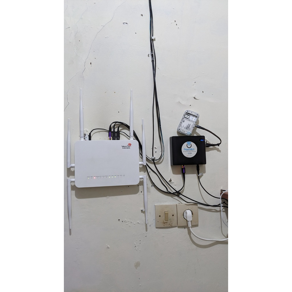 ONT ZTE Premium F670 6 Antena Dualbandaringan luas gigabit