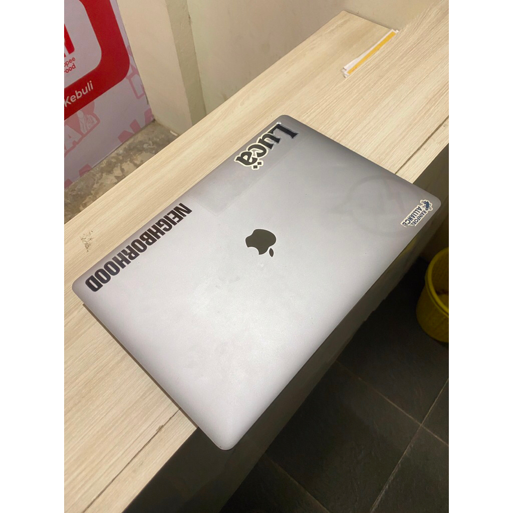 Macbook Pro 2017 Touchbar 16/512 15inch dual VGA 15” i7