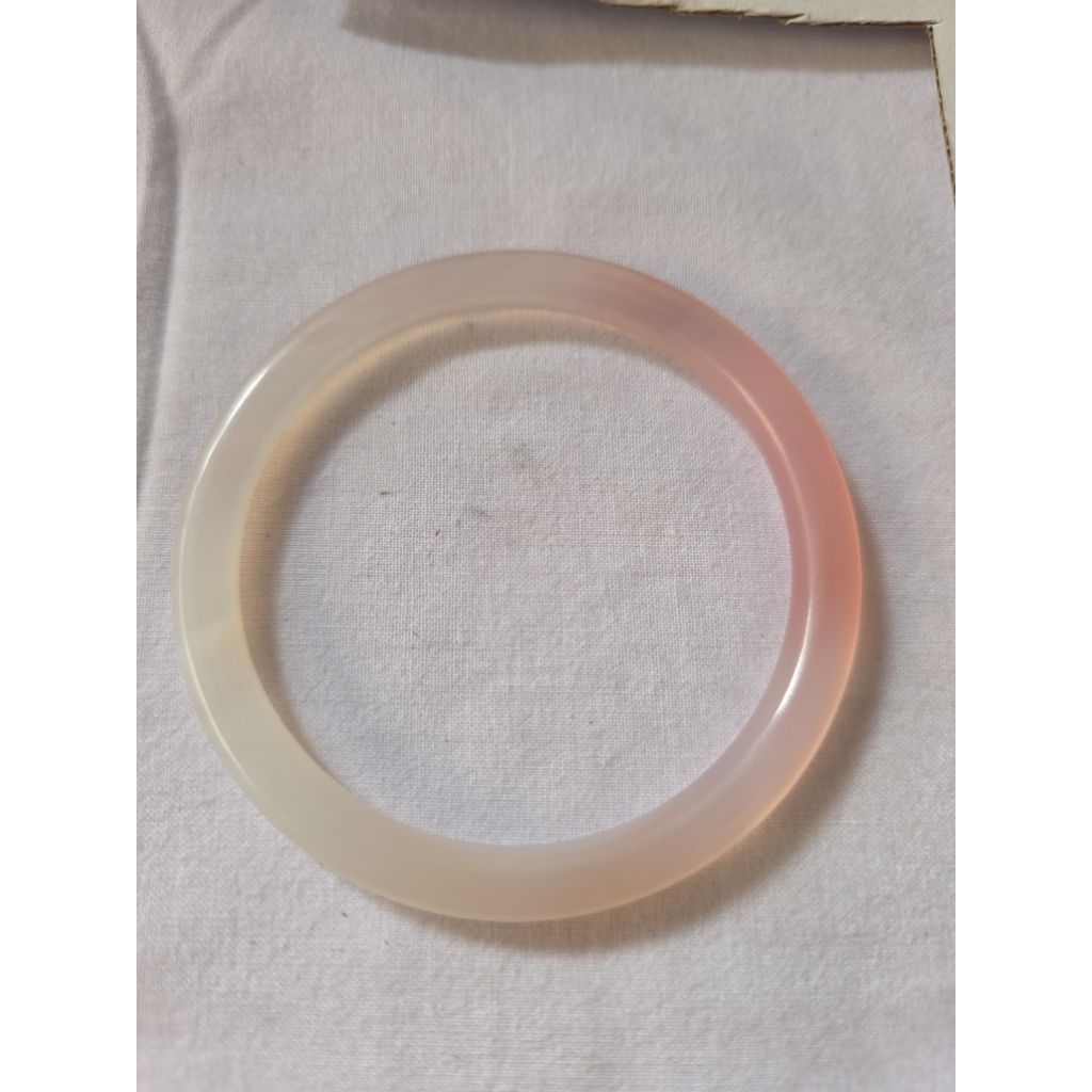 Bangle manao atau agate