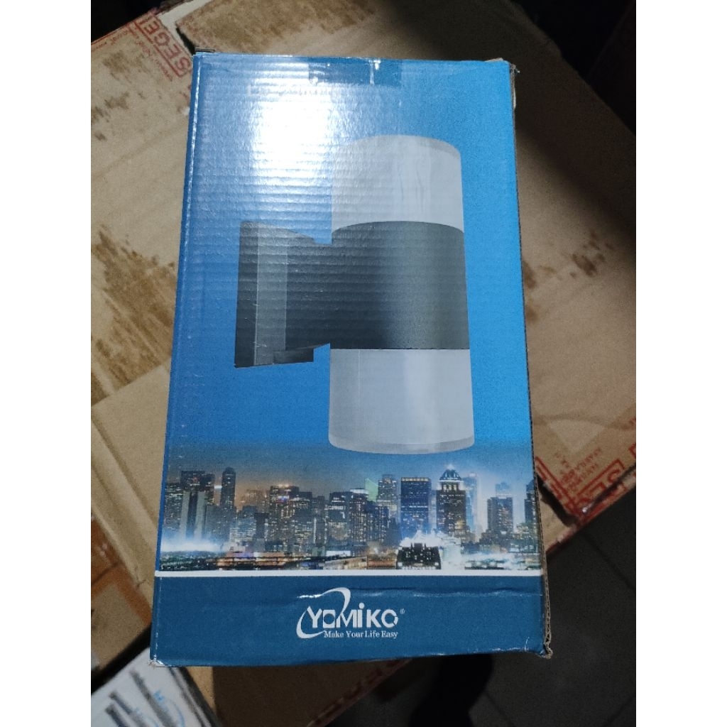 Lampu dinding Yomiko 29008A