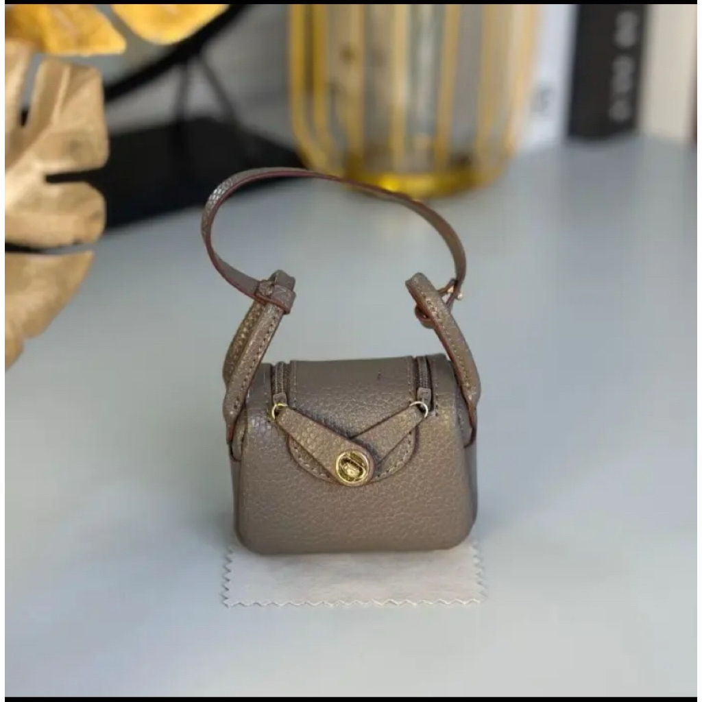 HERME Mini Lindy Bag Charm