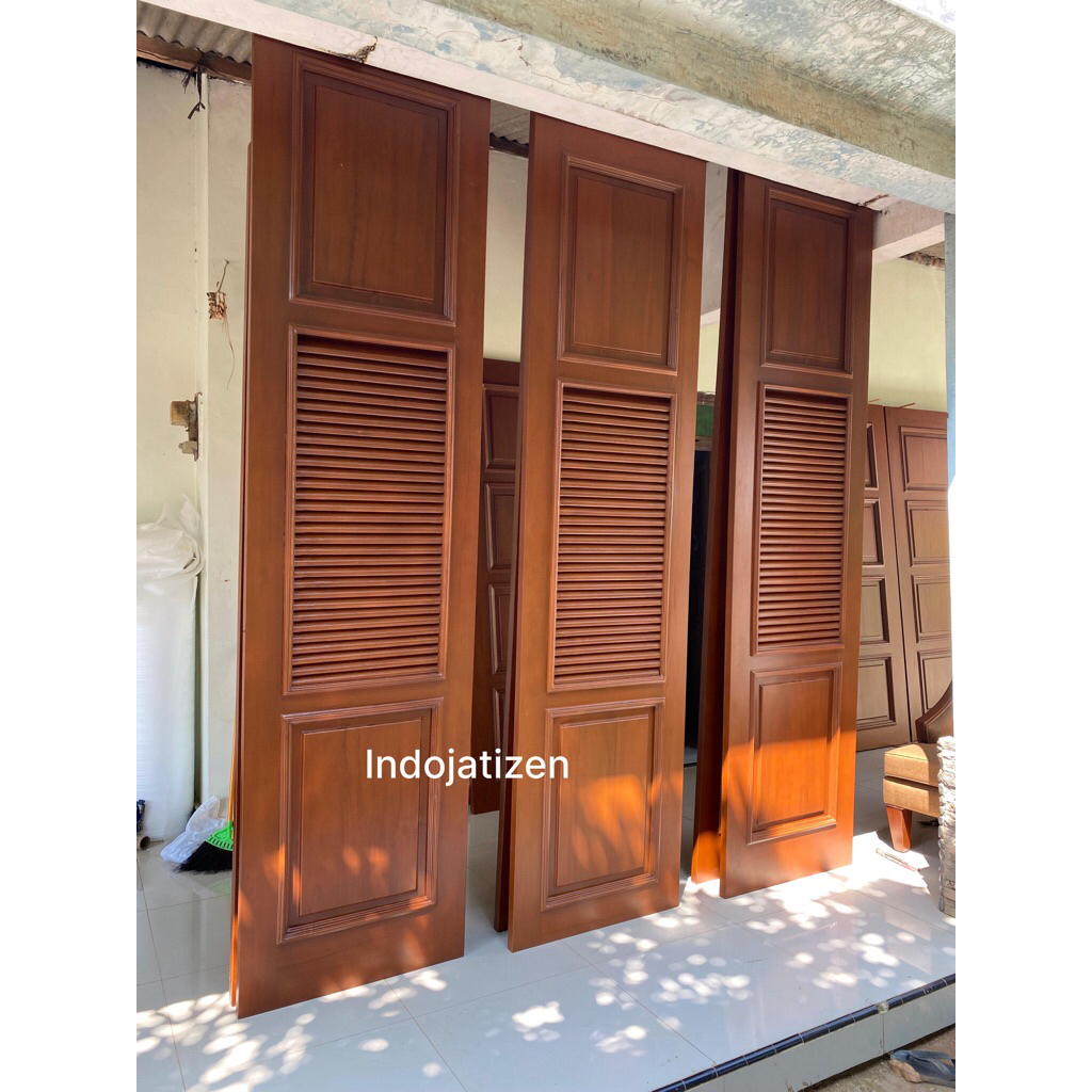 Pintu garasi kayu jati asli model minimalis